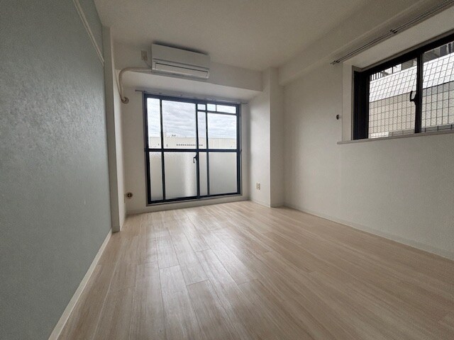 ジョイフル出屋敷の物件内観写真