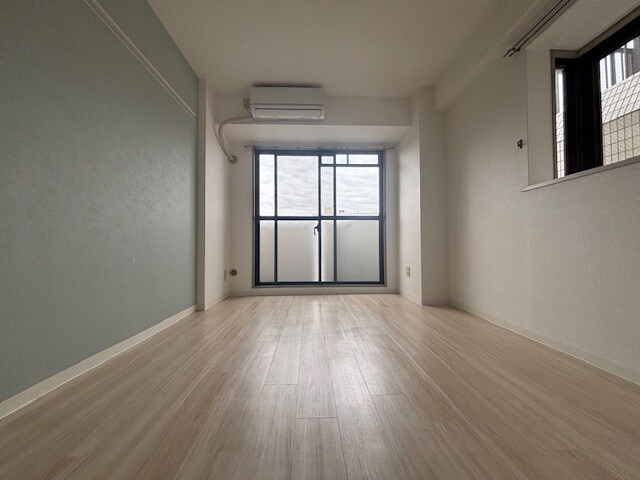 ジョイフル出屋敷の物件内観写真