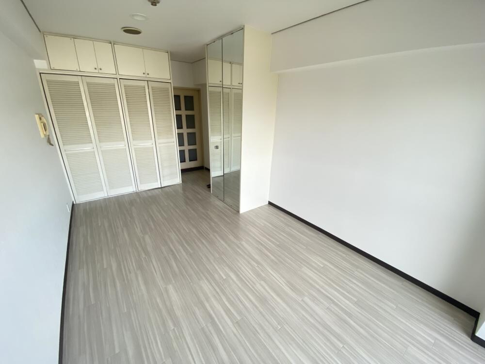 ロイヤルハイツつかしんの物件内観写真