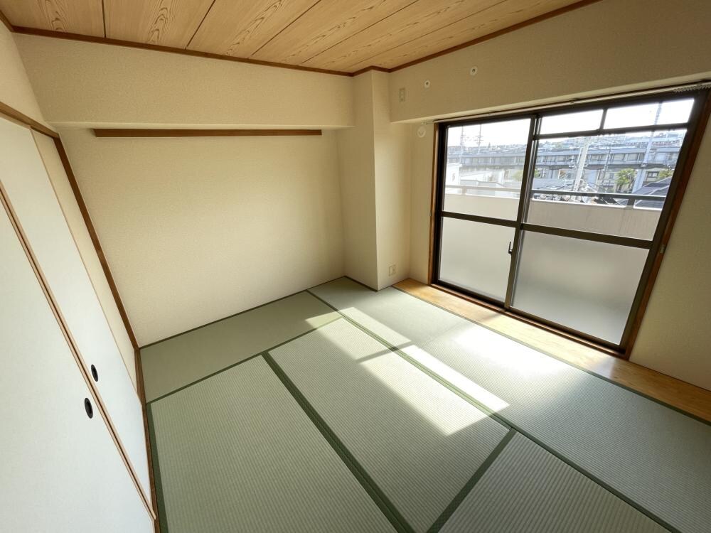 アモル甲東園の物件内観写真