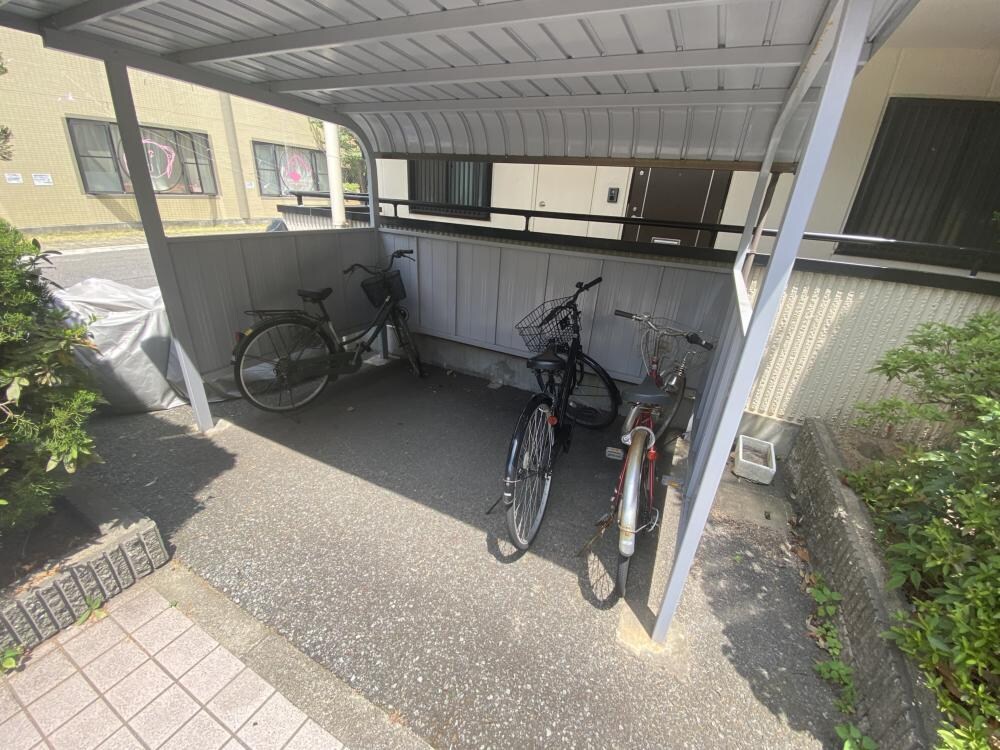 宝和マンションの物件外観写真