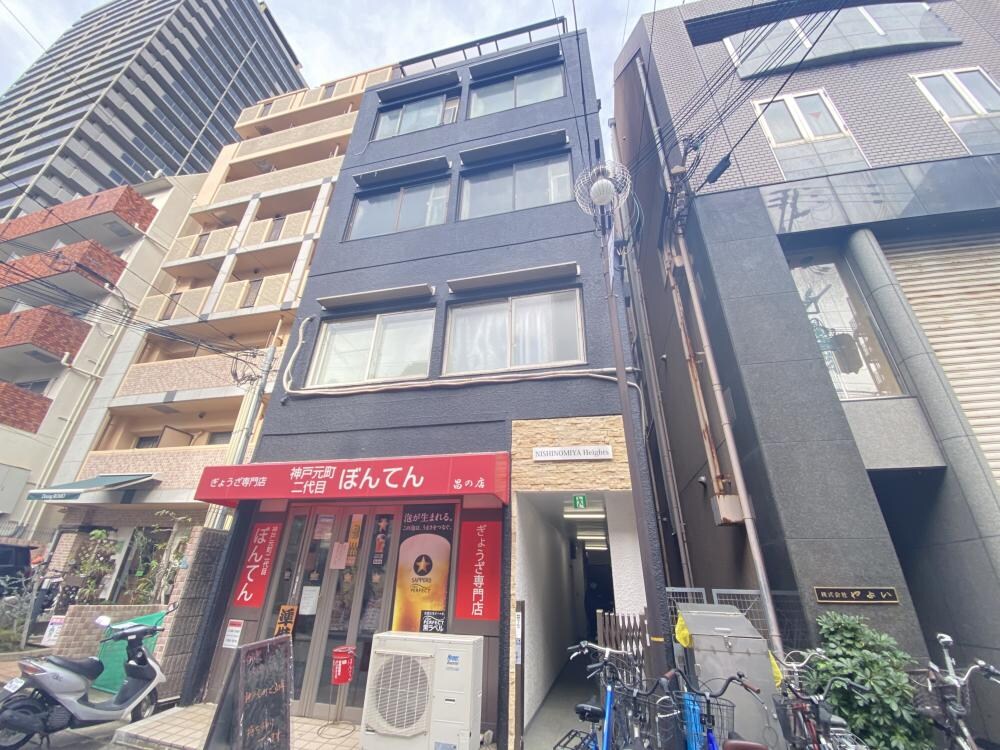 西宮ハイツの物件外観写真