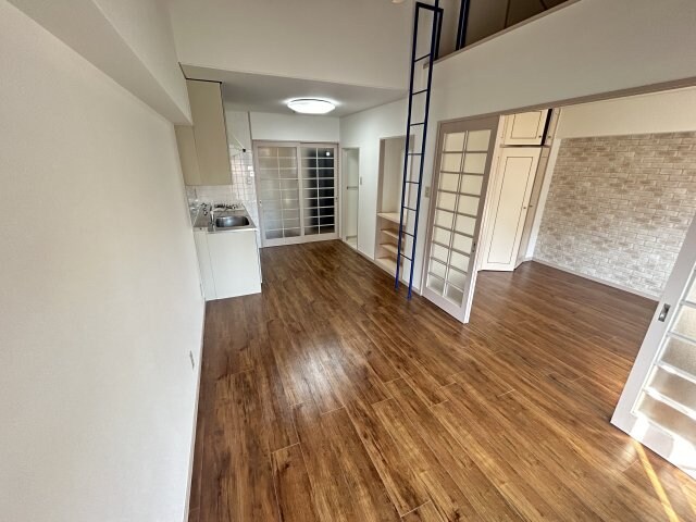 モンヴィラージュ本山の物件内観写真