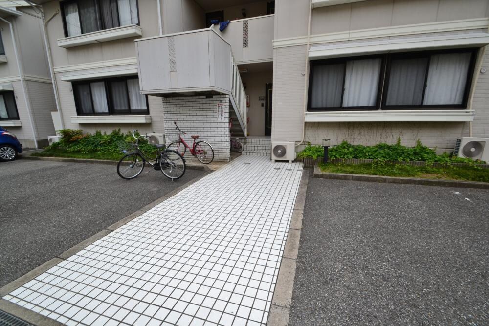 ルミエール B棟の物件外観写真