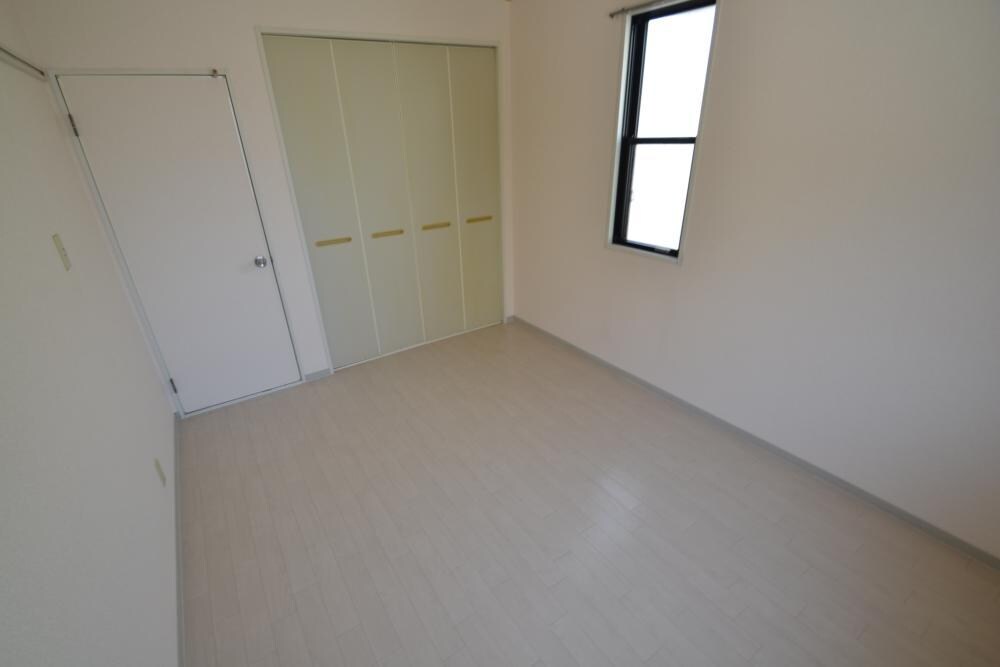 ルミエール B棟の物件内観写真