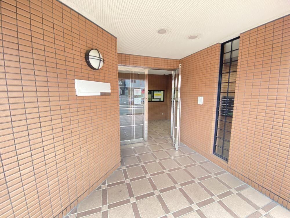 崇徳院ハイツの物件外観写真