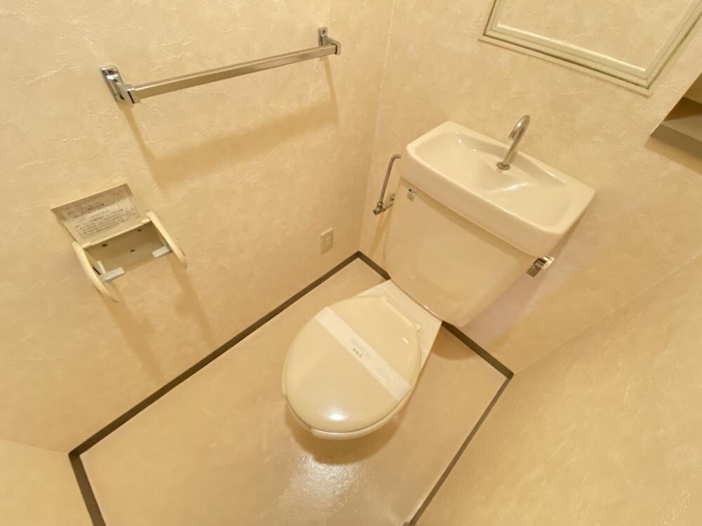 崇徳院ハイツの物件内観写真