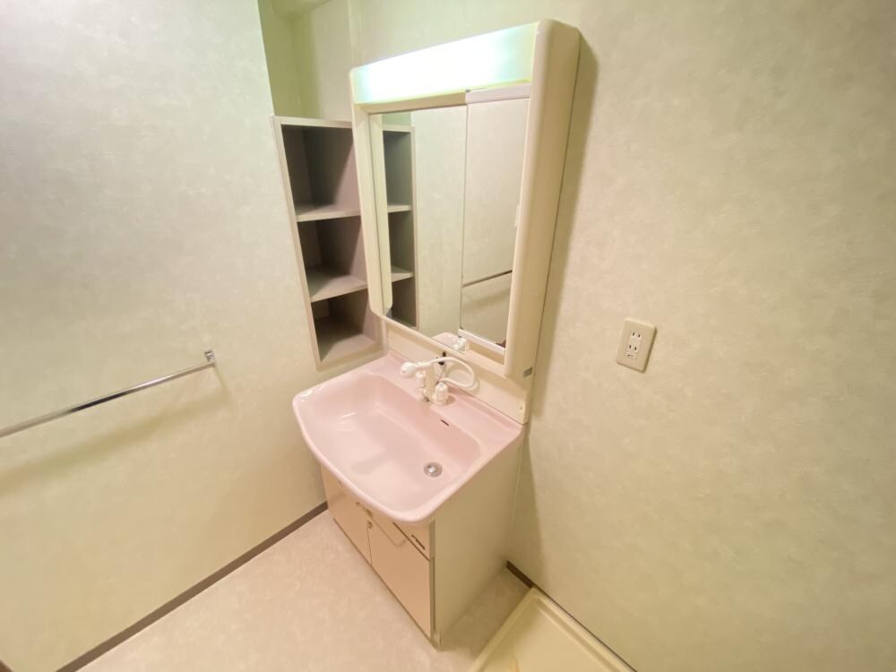 崇徳院ハイツの物件内観写真