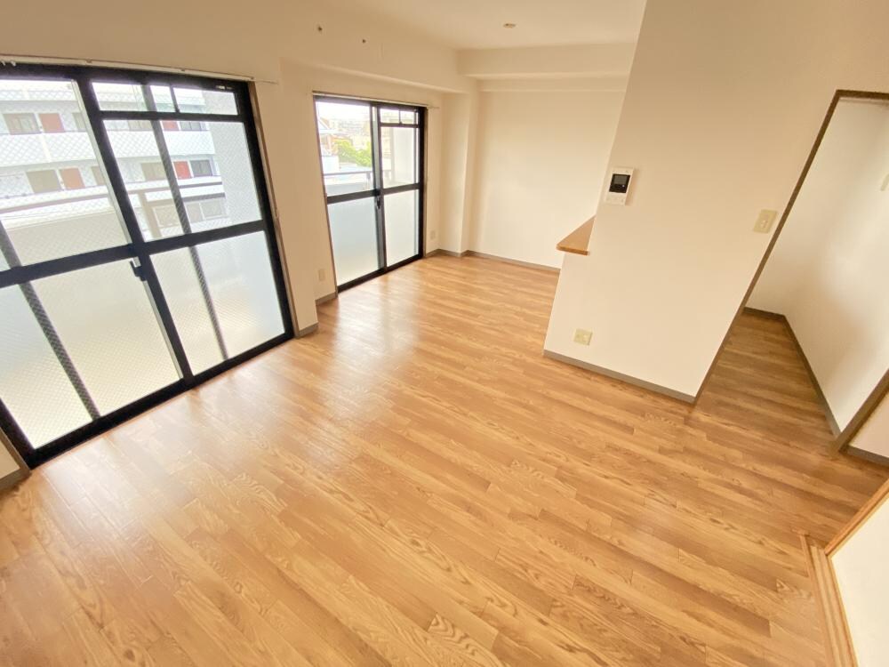 崇徳院ハイツの物件内観写真