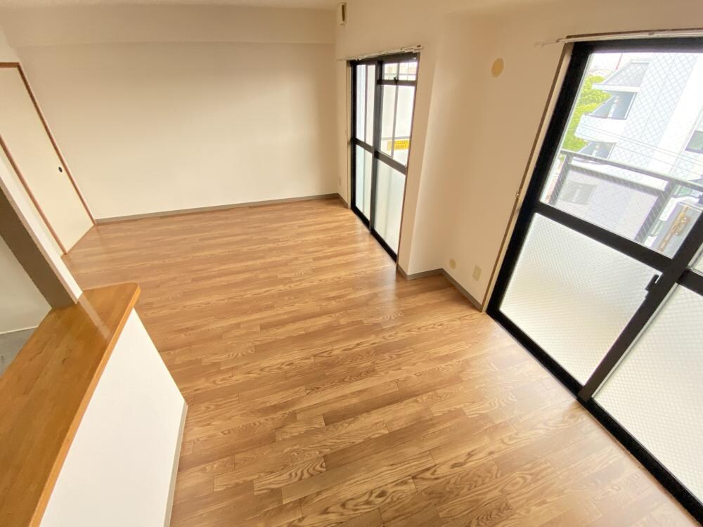 崇徳院ハイツの物件内観写真
