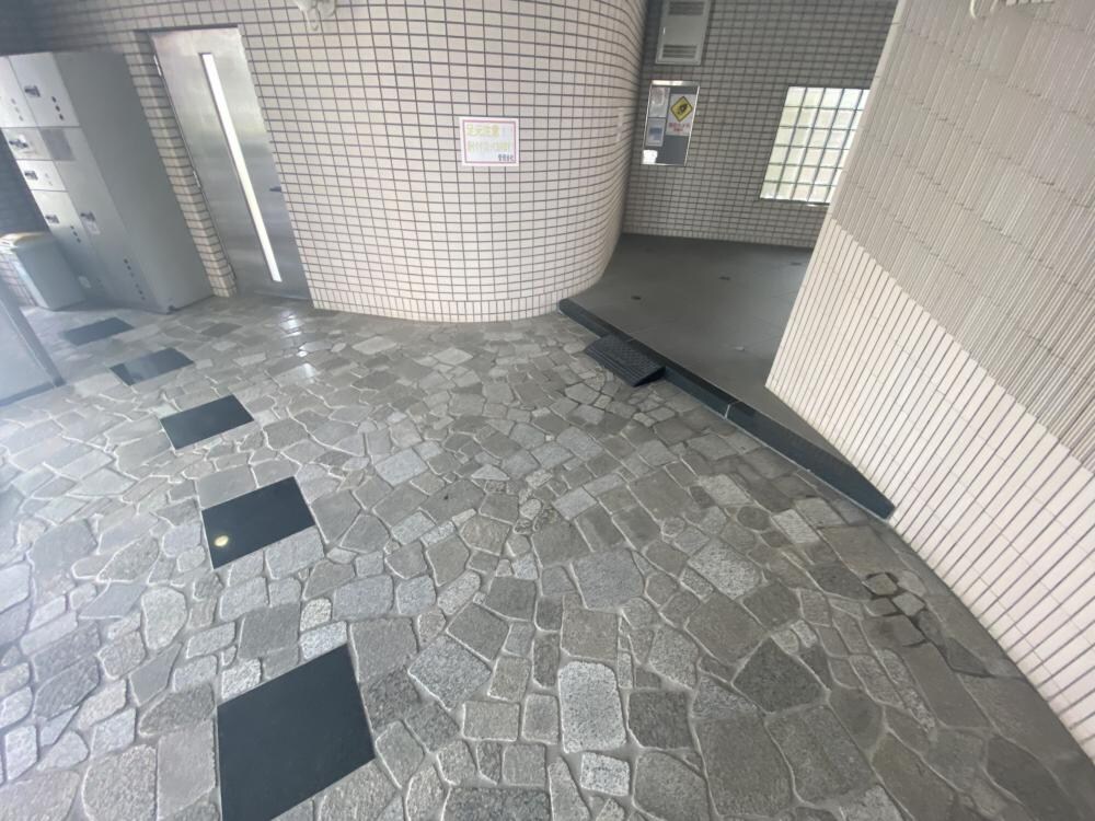 サンジェランの物件外観写真