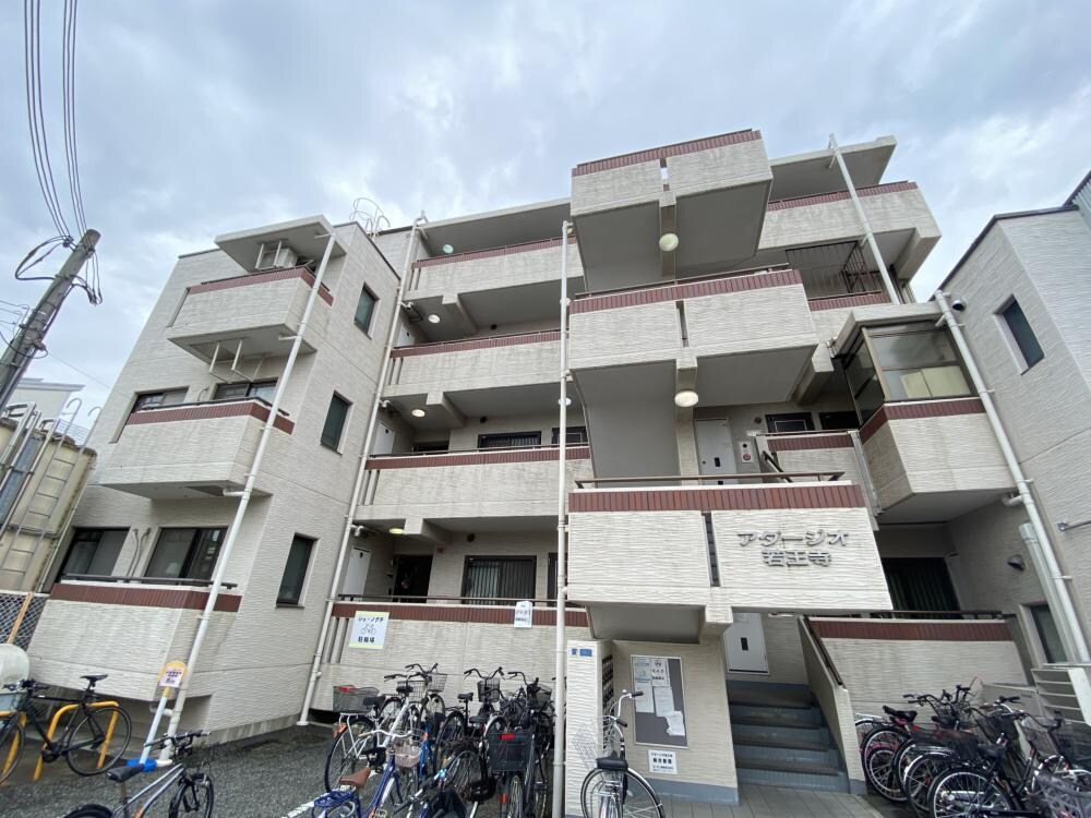 アダージオ若王寺の物件外観写真