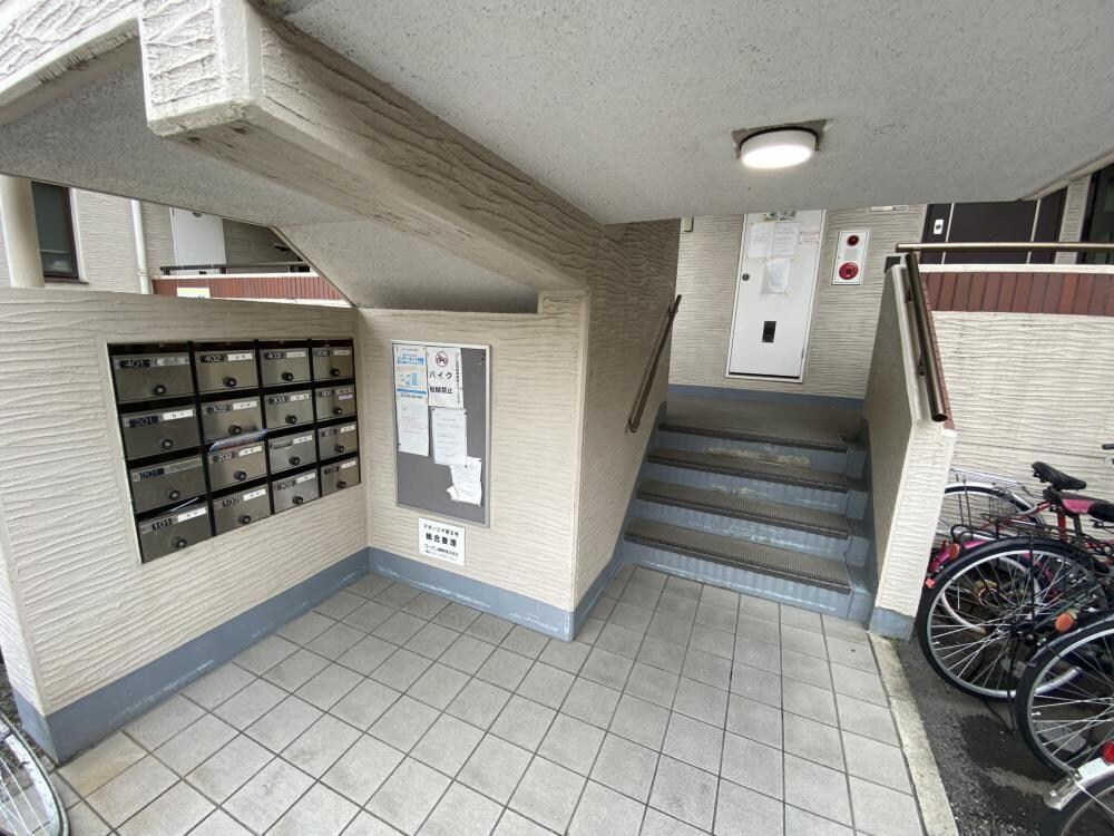 アダージオ若王寺の物件外観写真