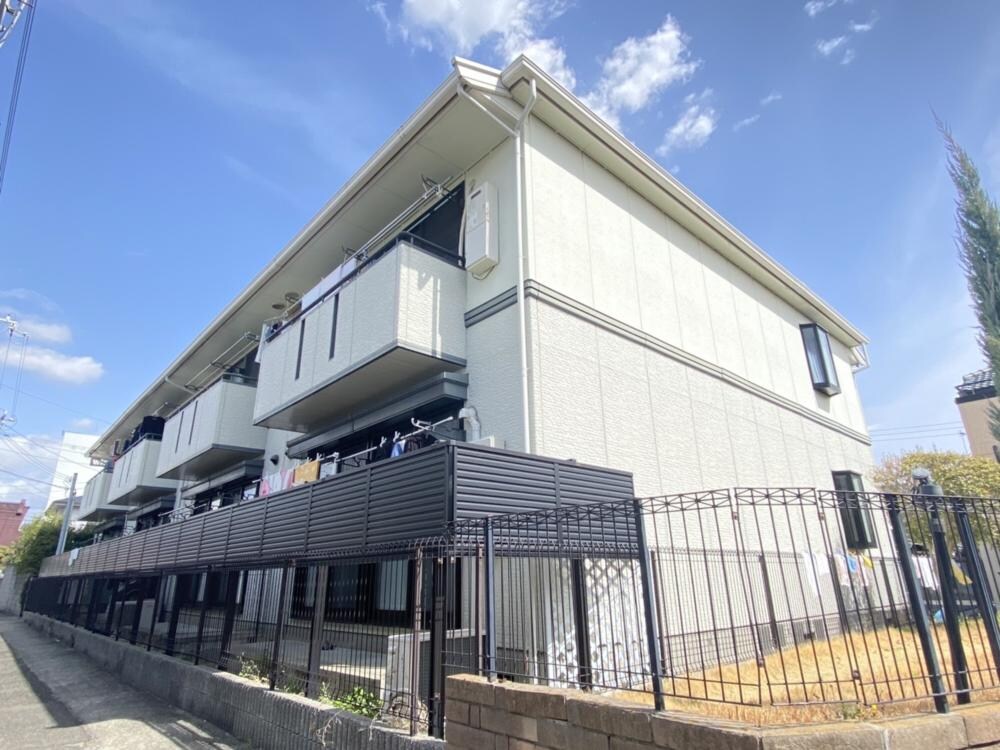 アパートメントff A棟の物件外観写真