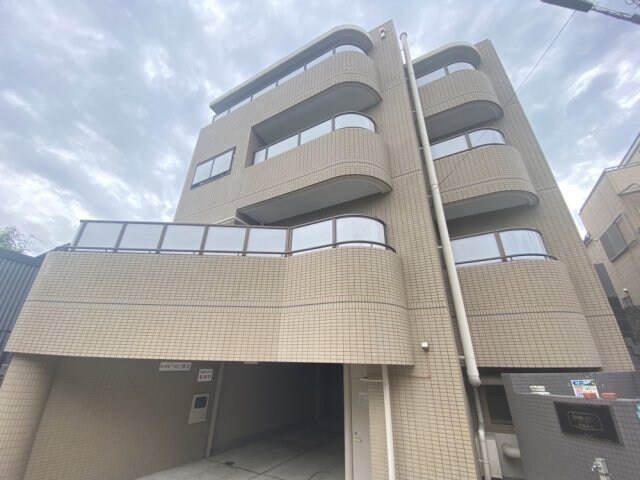 ロイヤルメゾン甲陽園2の物件外観写真