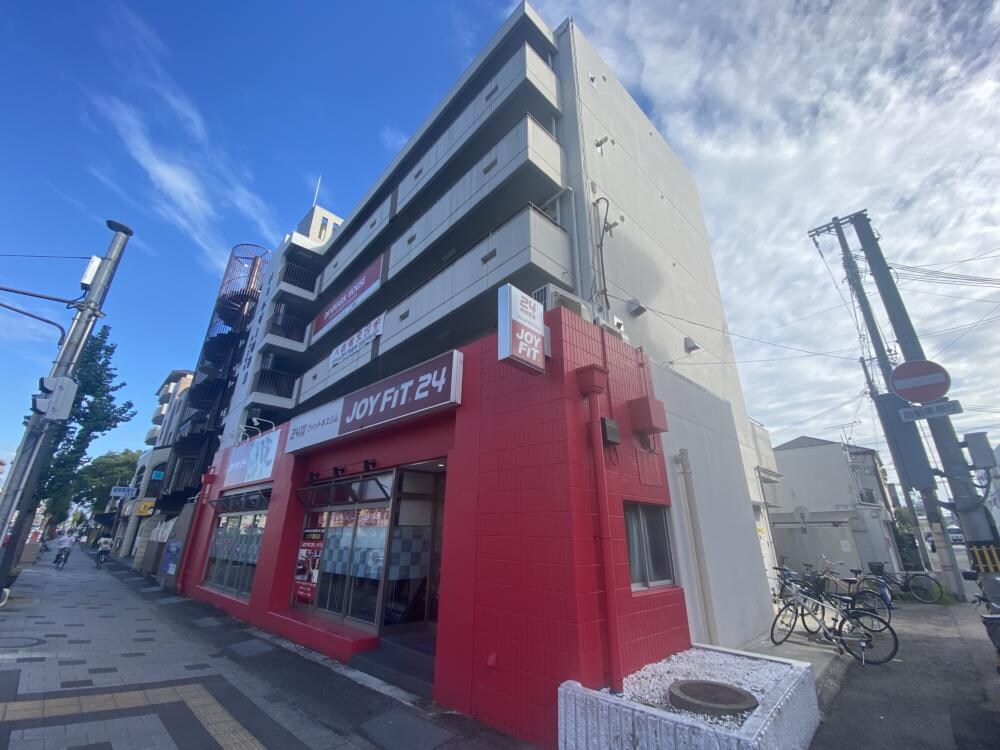 ドミトリー甲子園の物件外観写真