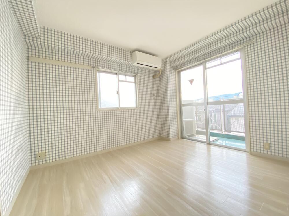 ジュエリーウォールの物件内観写真