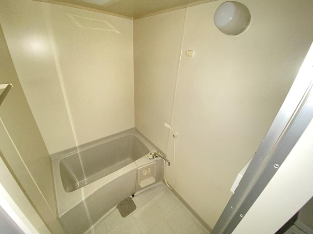 ジュエリーウォールの物件内観写真