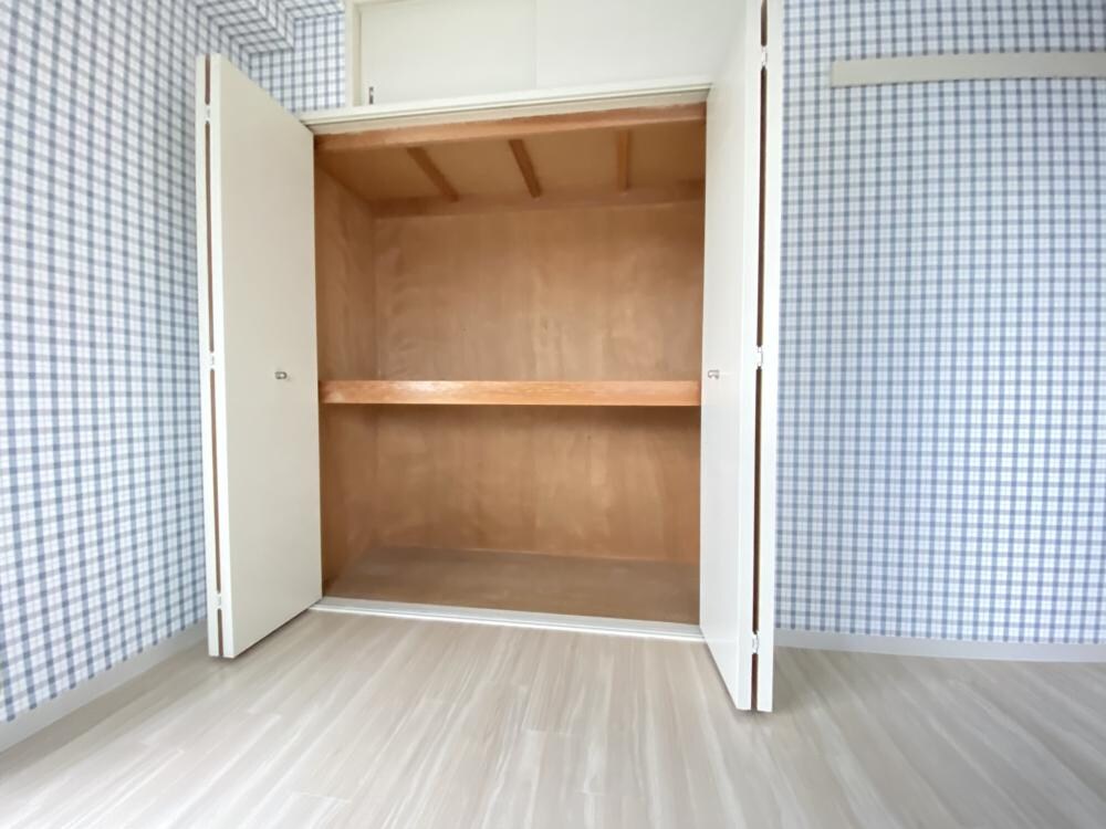 ジュエリーウォールの物件内観写真