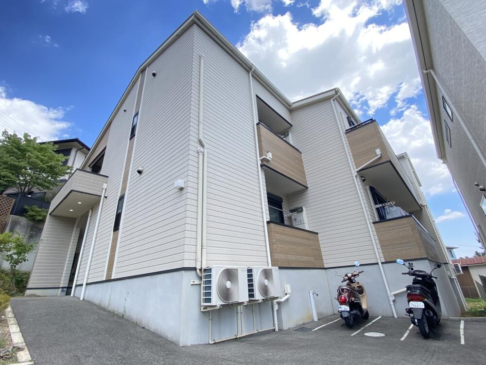 シェリル清荒神の物件外観写真