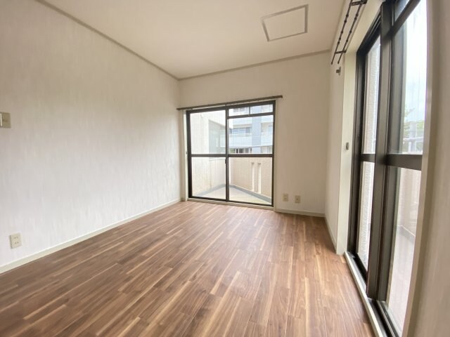 ユニライフ甲子園の物件内観写真