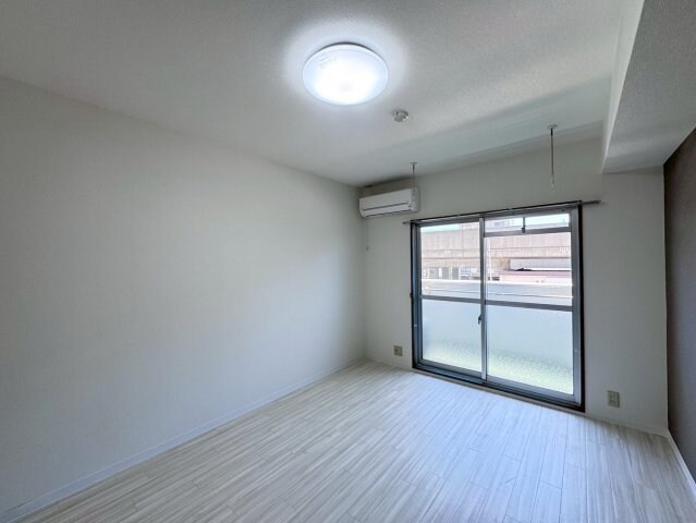 シャトラン弓木三番館の物件内観写真