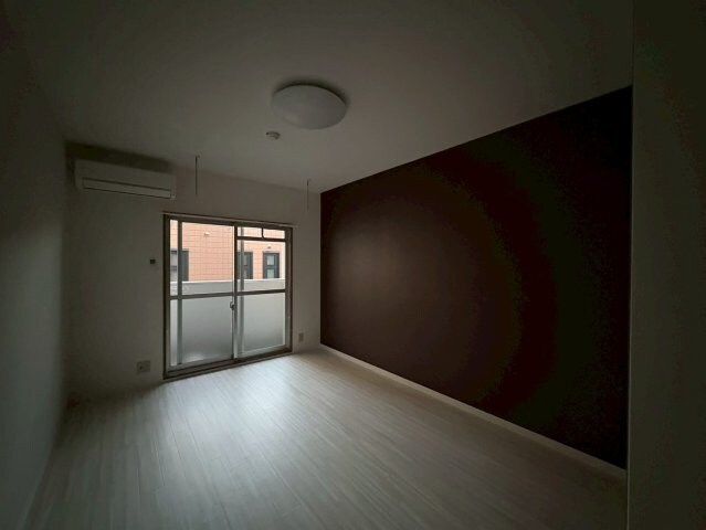 シャトラン弓木三番館の物件内観写真