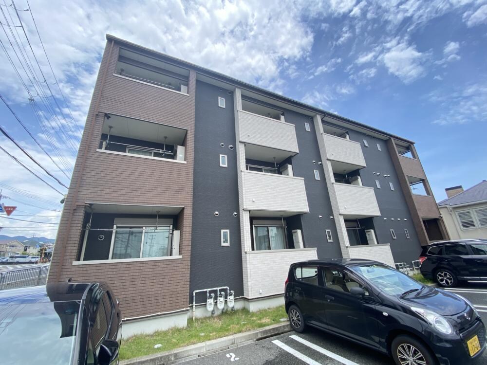 ヒルサイドウエガハラの物件外観写真