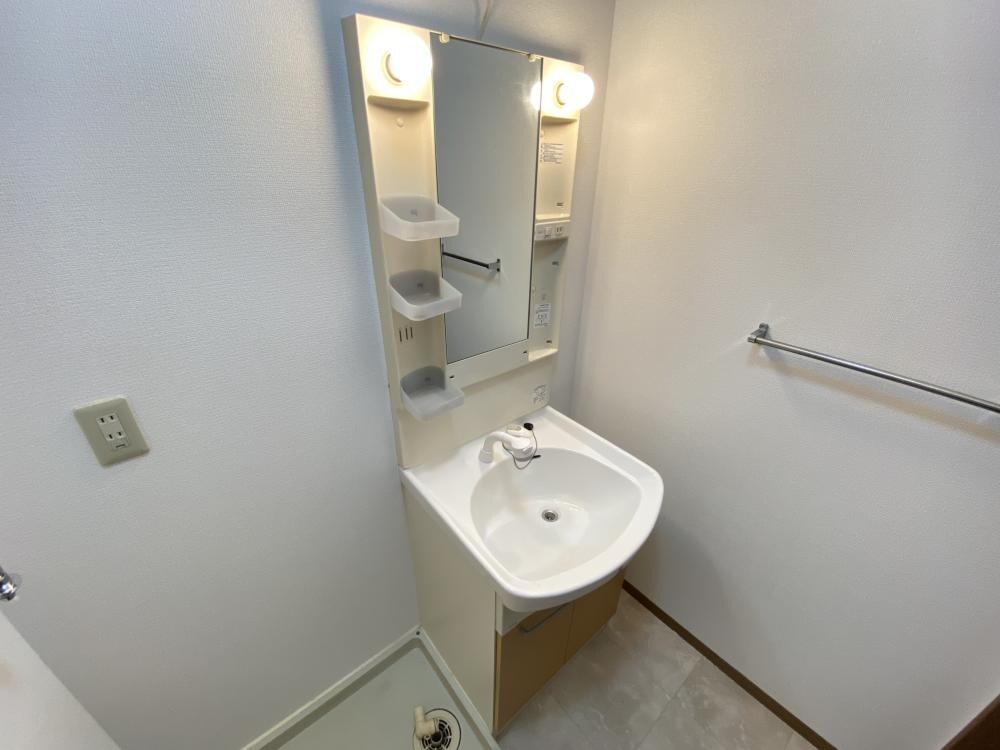 ライフランドスケープA棟の物件内観写真