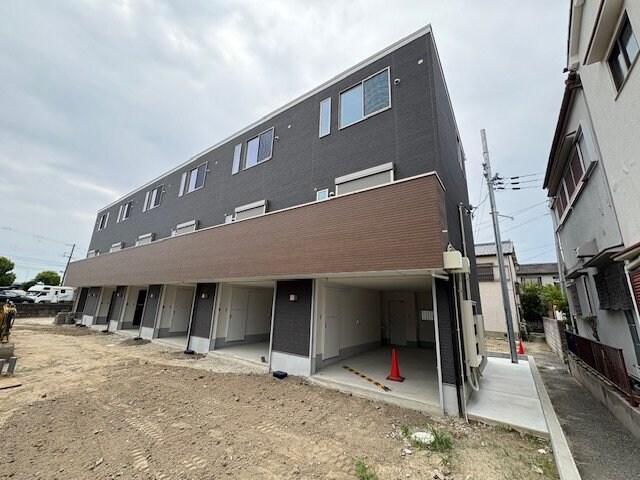 ＬａＬｕｃｅＯＳＡＫＡＯｖｅｓｔの物件外観写真