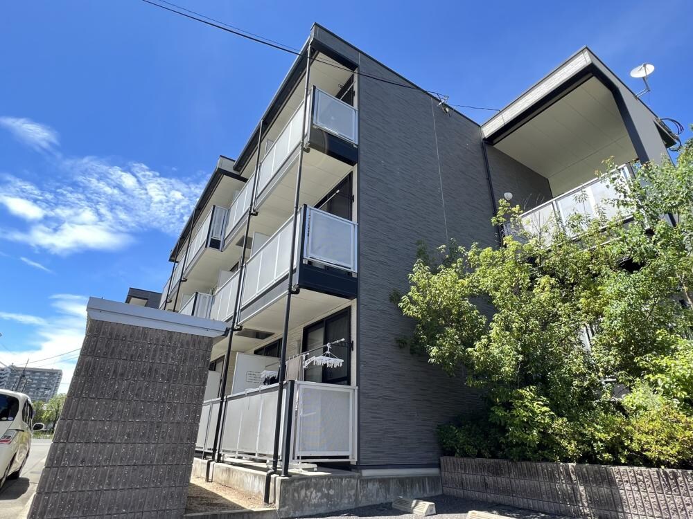 リバーウエストAの物件外観写真