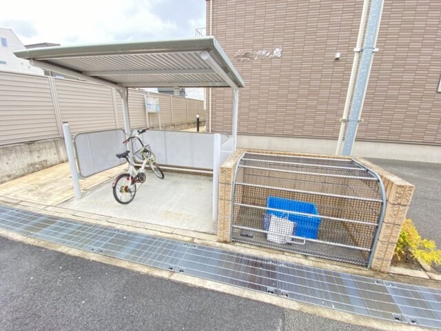 パルティール小曽根の物件外観写真