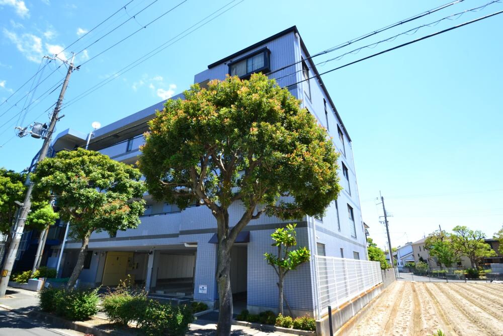 ラヴィール若宮の物件外観写真