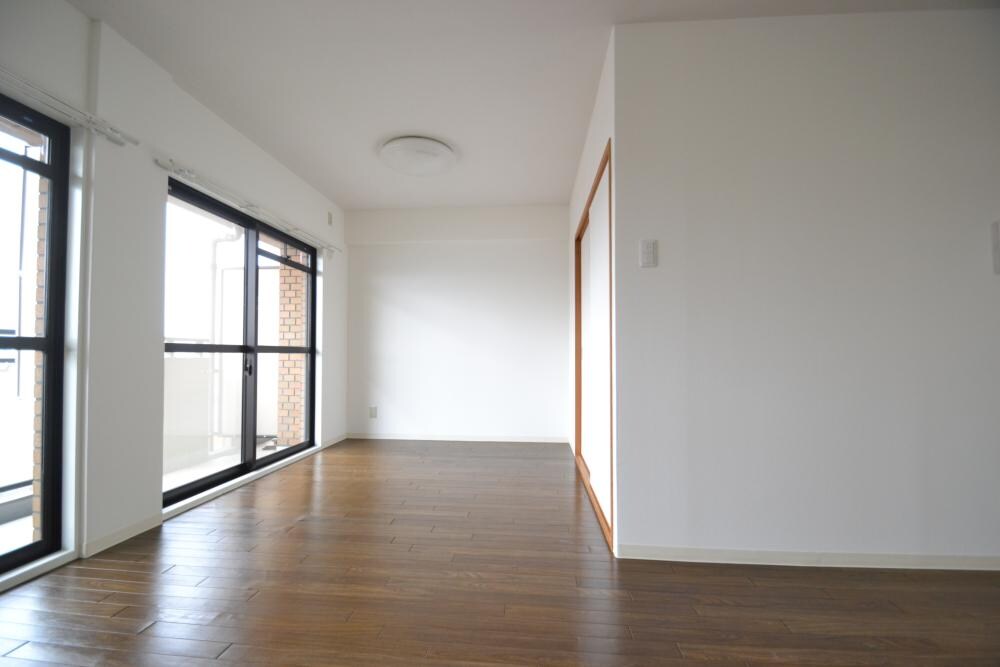 プラマー2番館の物件内観写真