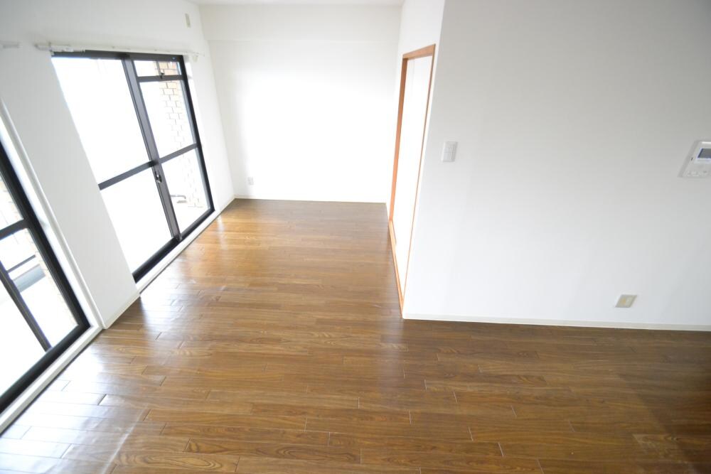 プラマー2番館の物件内観写真