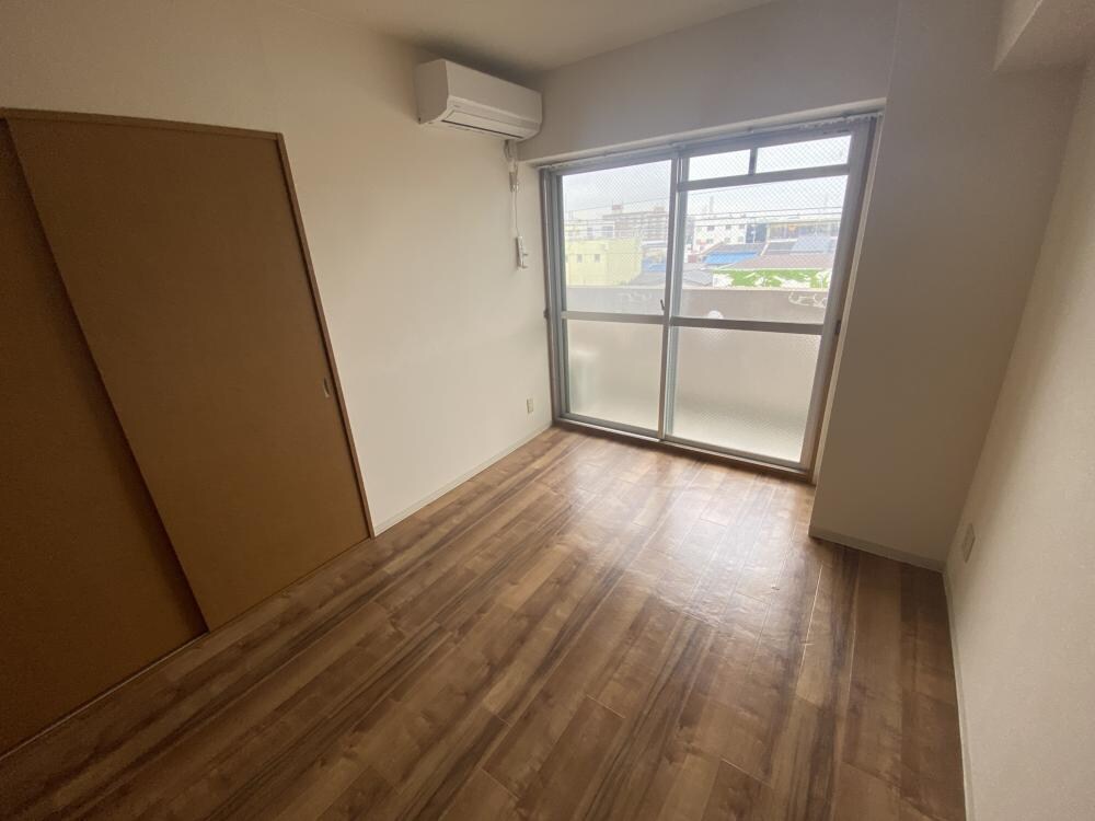 Y’sコート蘭びっくの物件内観写真