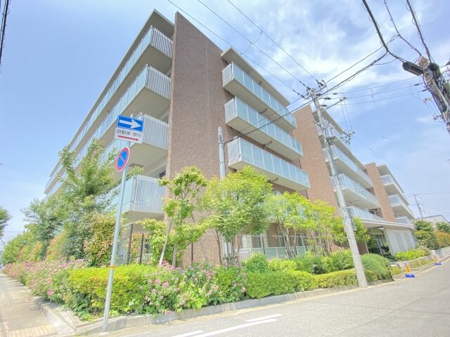 甲子園六石町ハイツの物件外観写真