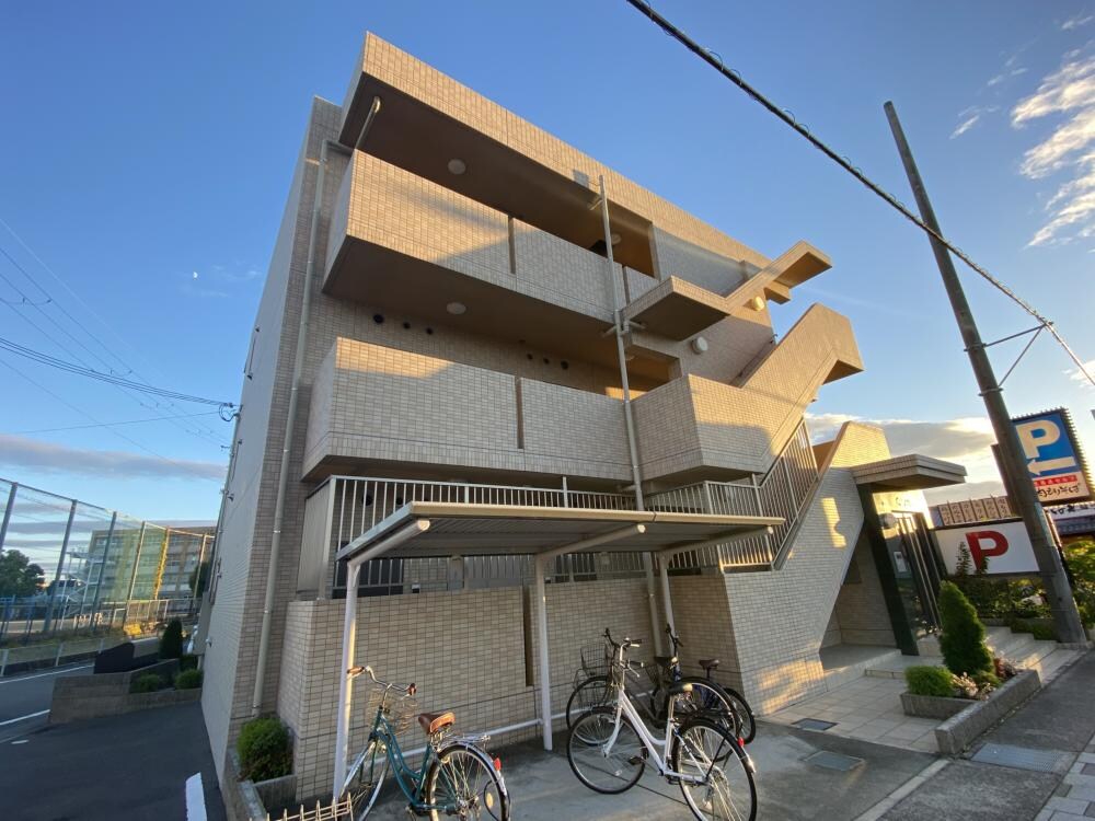 カルムの物件外観写真