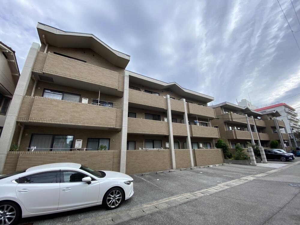 パラディオン1の物件外観写真