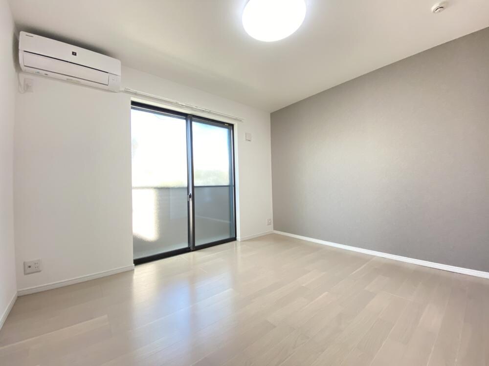 ドエル小松SOUTHの物件内観写真