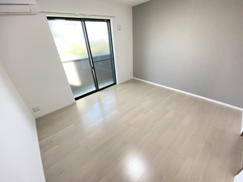 ドエル小松SOUTHの物件内観写真