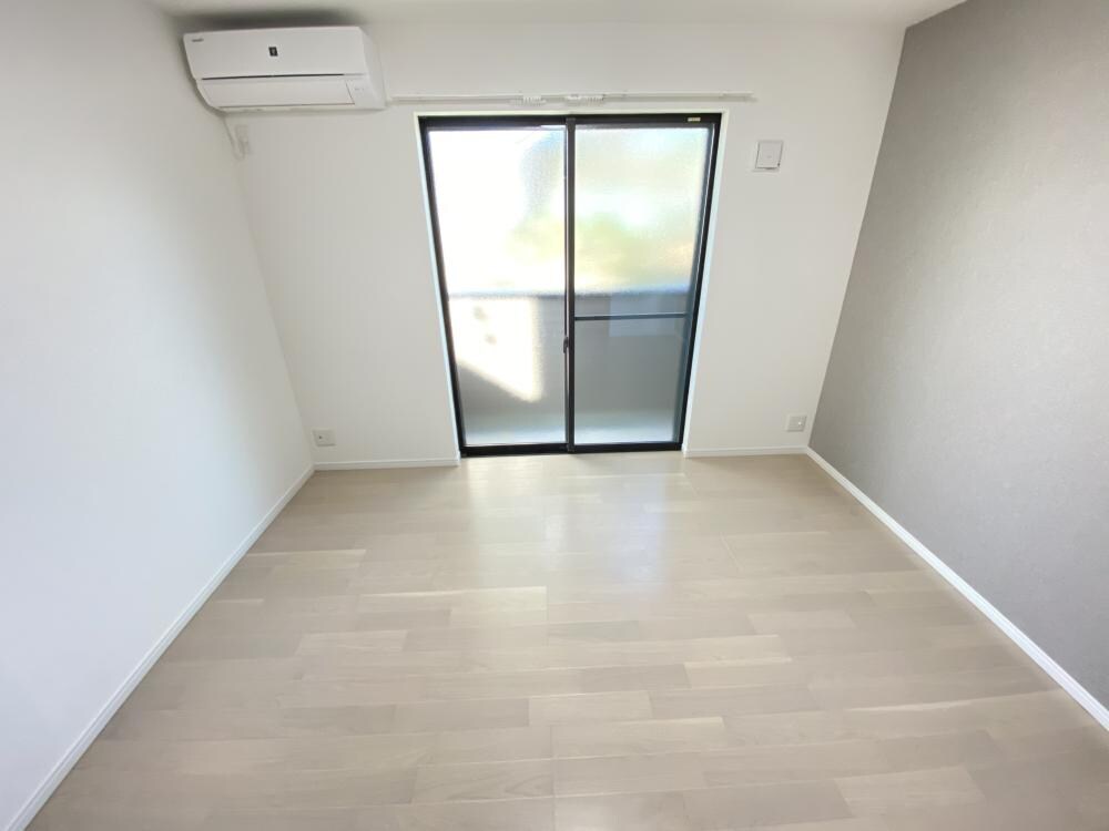 ドエル小松SOUTHの物件内観写真