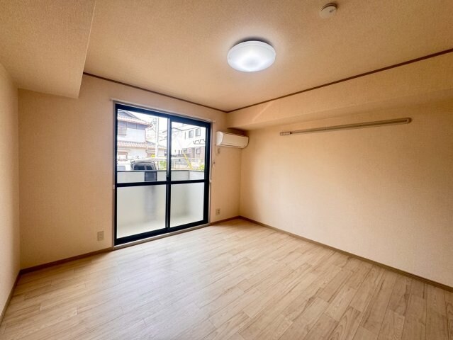 ハイネス岡本の物件内観写真