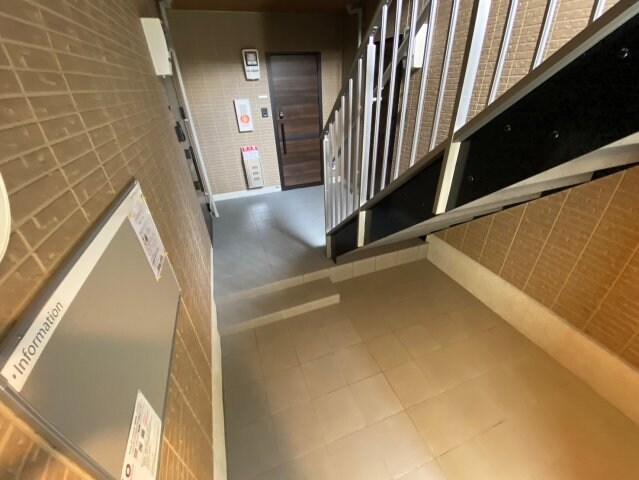 エレナ本山の物件外観写真