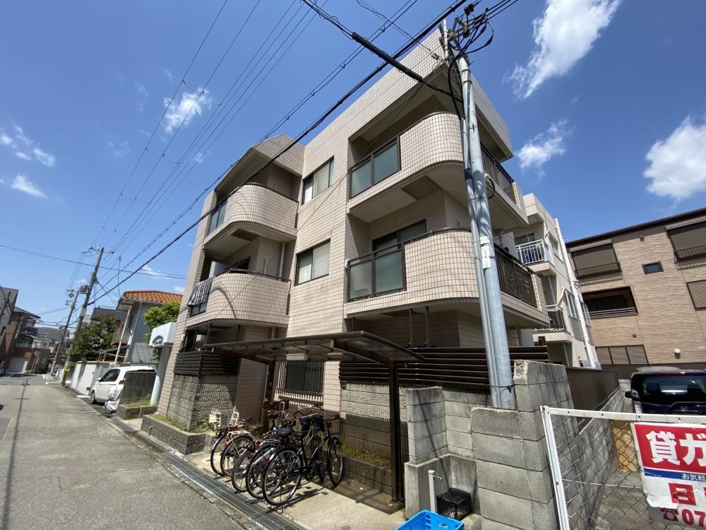 ウエステル甲子園の物件外観写真