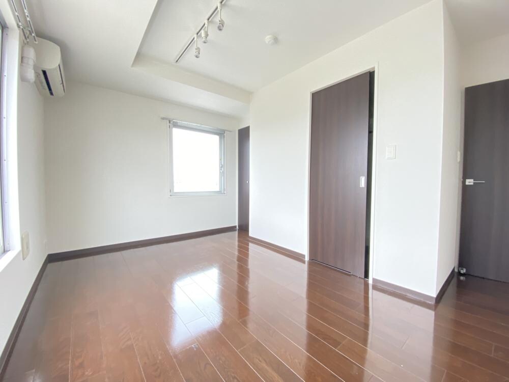 レジディア甲東園の物件内観写真