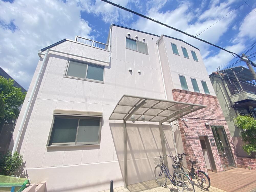 ロクサーヌ浜甲子園の物件外観写真