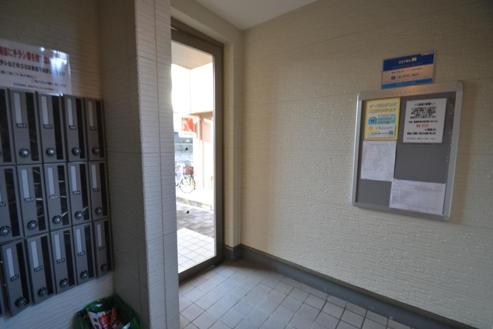 グラント塚口の物件外観写真