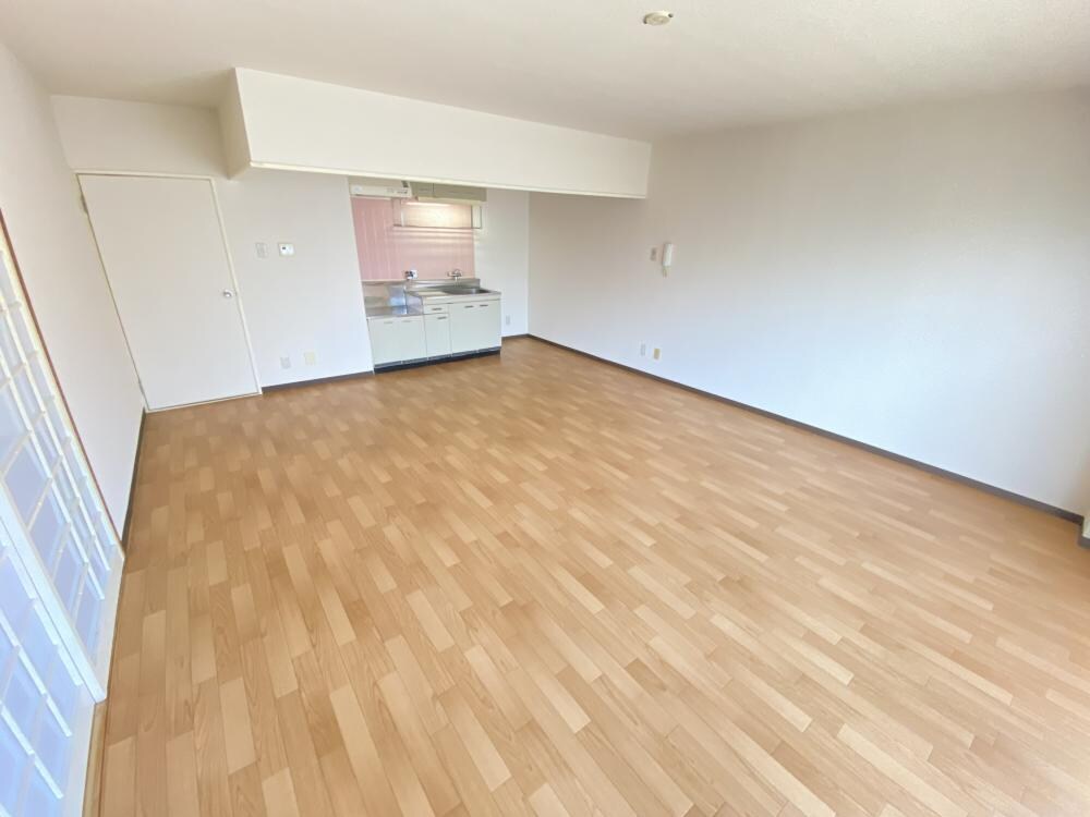 飛鳥グランドパレスの物件内観写真