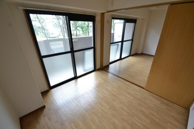 フロレセール南六甲の物件内観写真